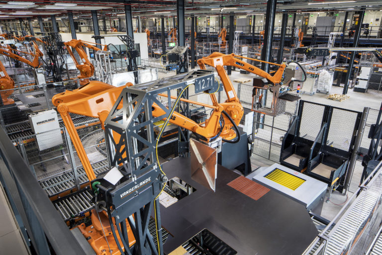 Kaufland entscheidet sich für Roboter-Kommissioniersystem von Vanderlande